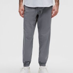 lululemon zeroed in cargo Joggers